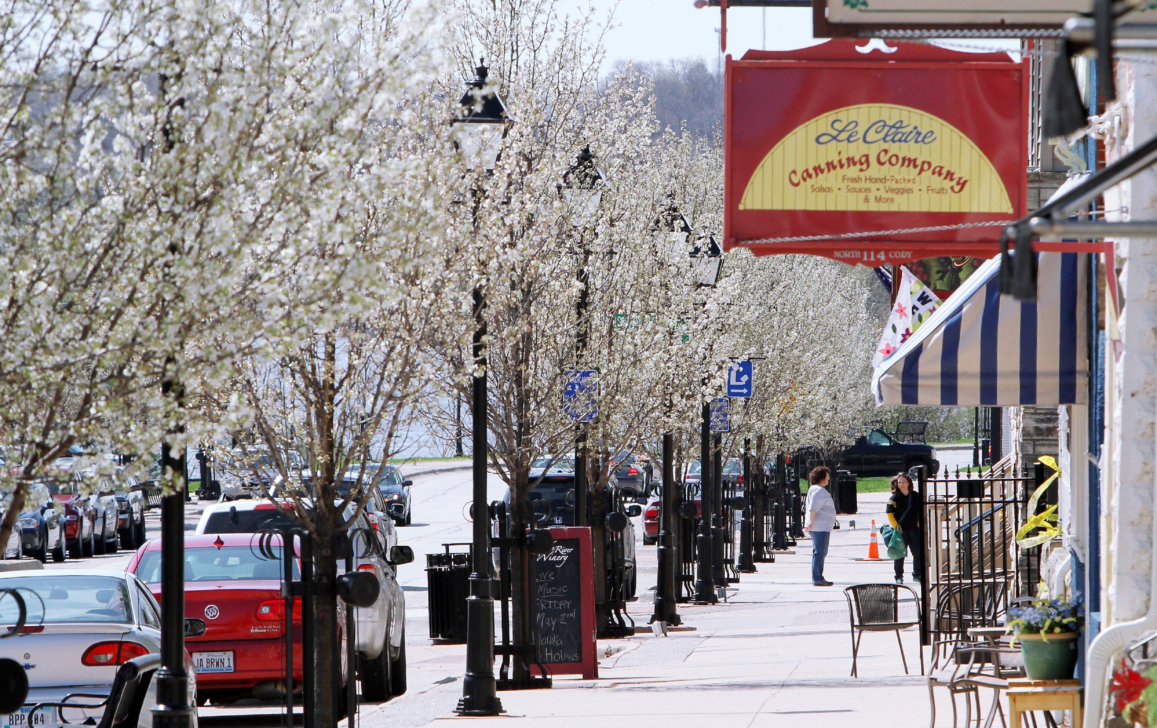 Holiday Inn Express Le Claire Riverfront-Davenport By Ihg Exterior foto