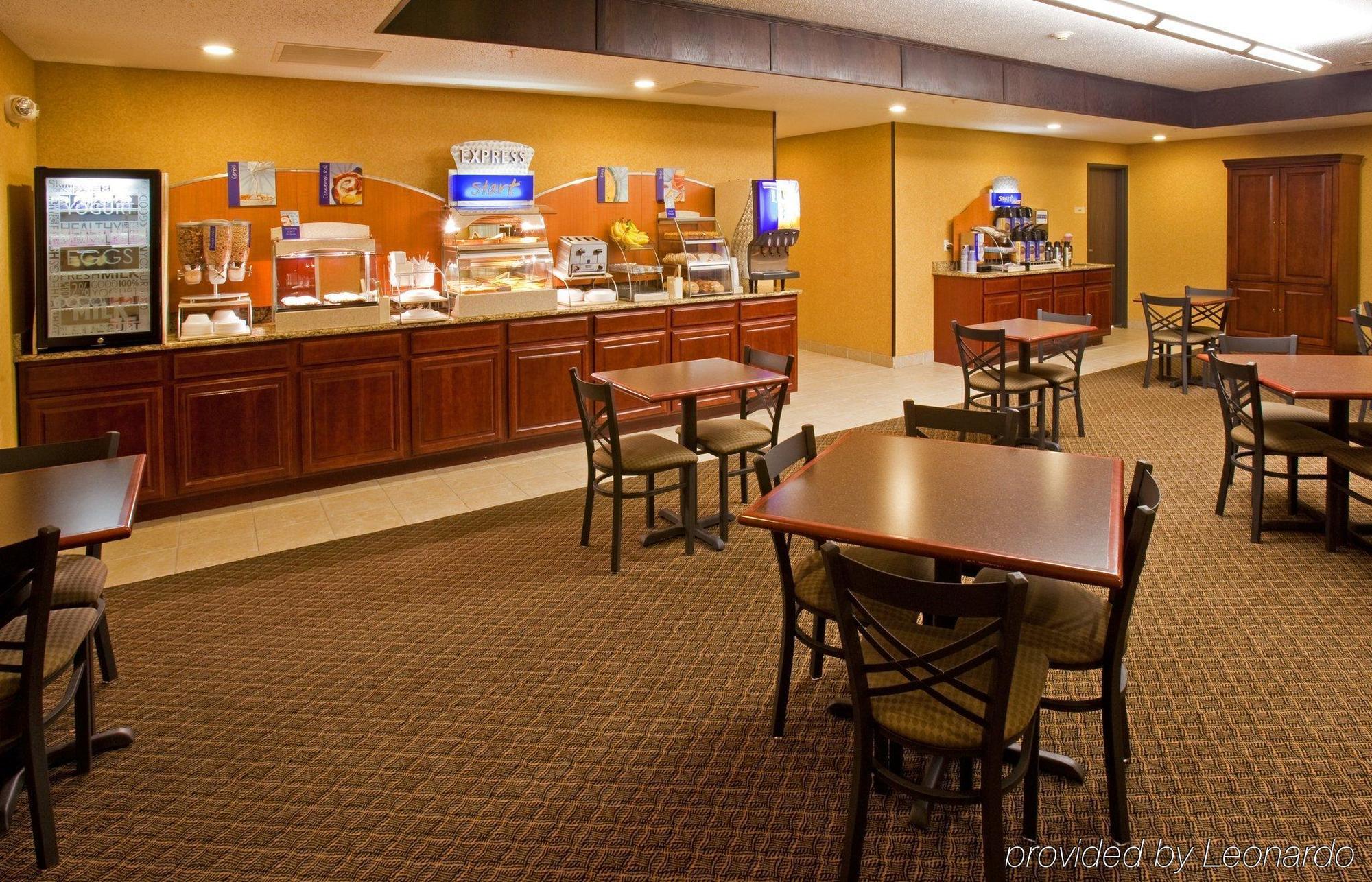 Holiday Inn Express Le Claire Riverfront-Davenport By Ihg Exterior foto